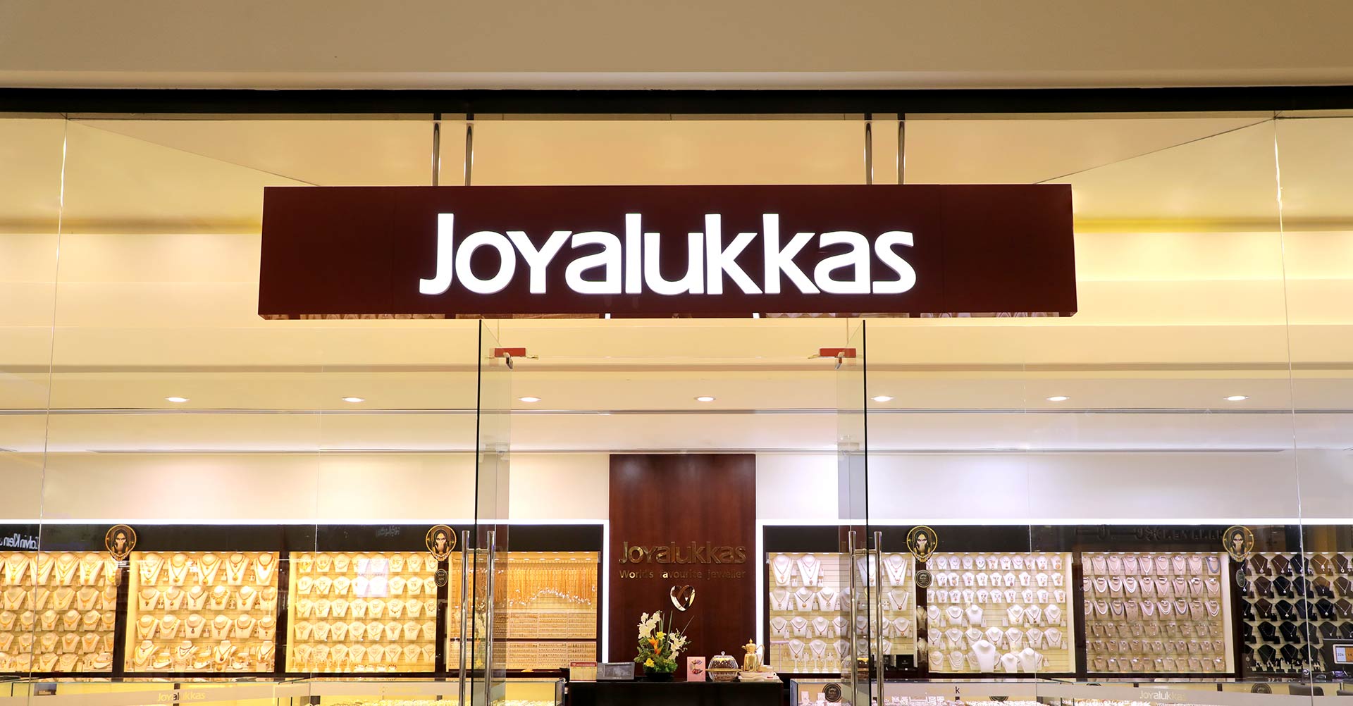 Joyalukkas Brand Name Signage