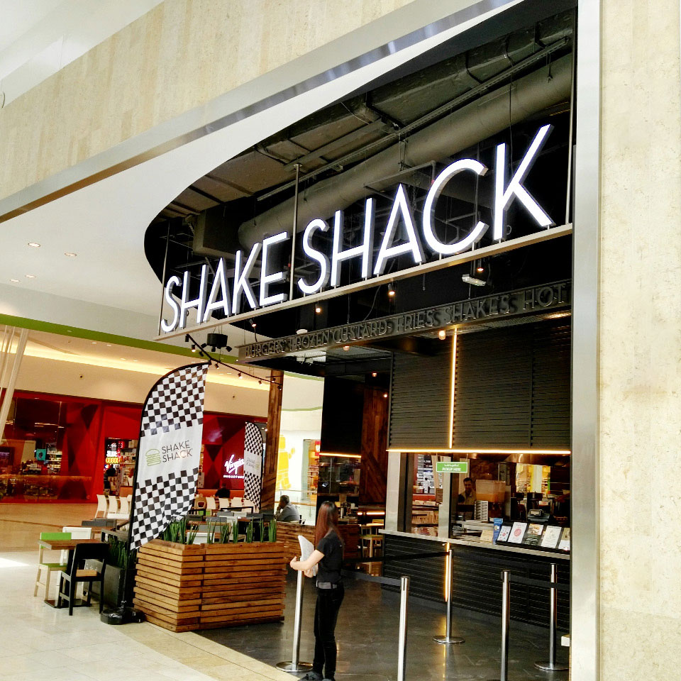 Shake Shack Store Signage